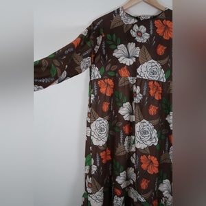 Floral Print 70’s Maxi Dress